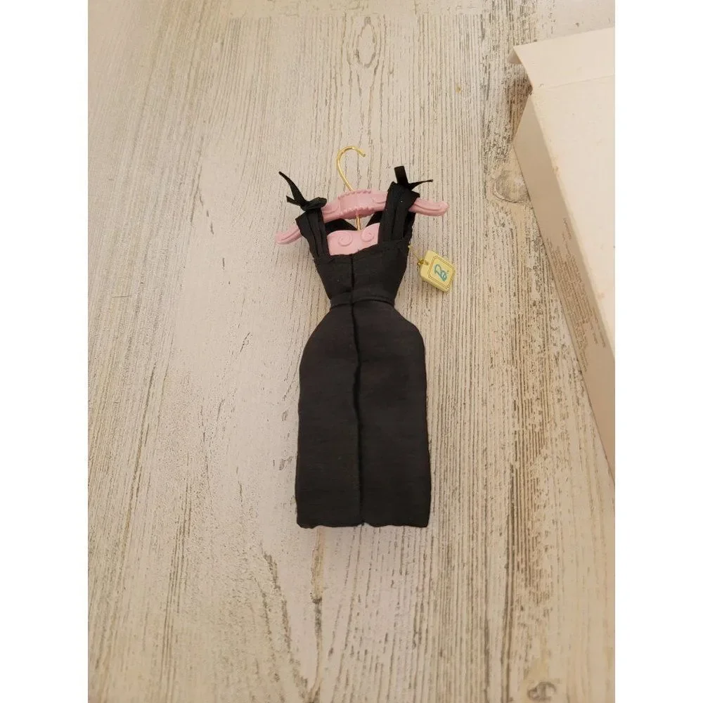 Hallmark little black‎ dress Barbie 2007 ornament Xmas